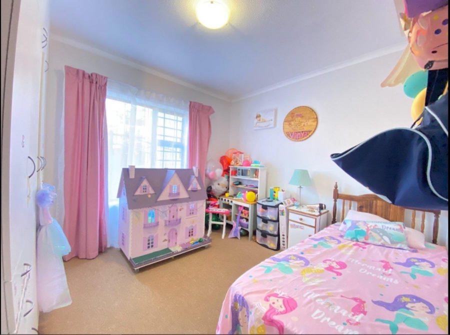 2 Bedroom Property for Sale in Hartenbos Central Western Cape